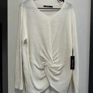Doe & Rae Cream V-Neck Sweater with Twist Front